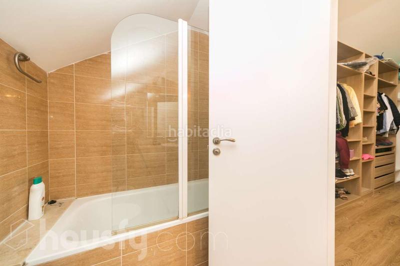 Foto 7ecab7ce-dcd6-407d-ab3a-dd591b0c563f. Duplex in carrer del barcelonès . in Fontsanta-Fatjó Cornellà de Llobregat