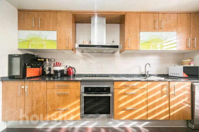 Foto 9f0cebe8-9a83-4a26-bca2-b710dc96123c. Duplex in carrer del barcelonès . in Fontsanta-Fatjó Cornellà de Llobregat