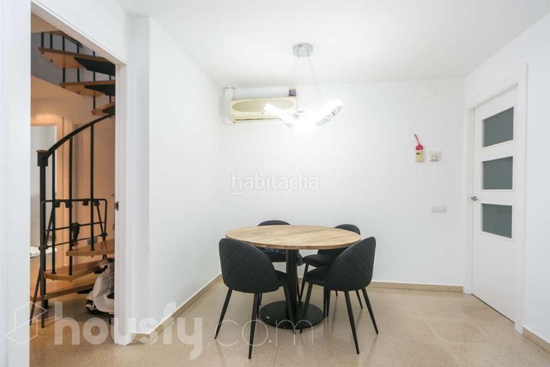 Foto 676d41b4-a209-4c2a-8088-292275f6a468. Zweistöckige wohnung in carrer del barcelonès . in Cornellà de Llobregat
