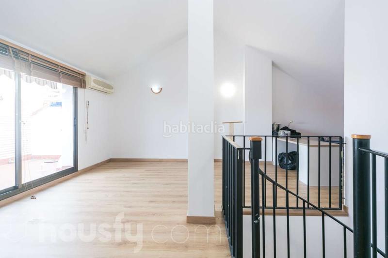 Foto 7a3cca5c-1cd1-4c6c-9a72-5b7944b7efa6. Zweistöckige wohnung in carrer del barcelonès . in Cornellà de Llobregat