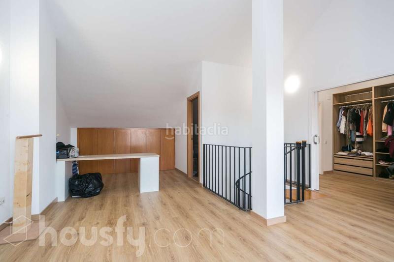 Foto acf750d5-552c-4858-ba18-2dc86e72b444. Zweistöckige wohnung in carrer del barcelonès . in Cornellà de Llobregat