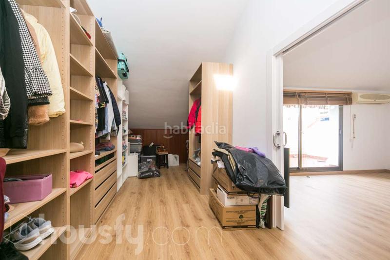 Foto c5f45c4d-6aaf-43c6-b120-3b77f8cc5378. Zweistöckige wohnung in carrer del barcelonès . in Cornellà de Llobregat