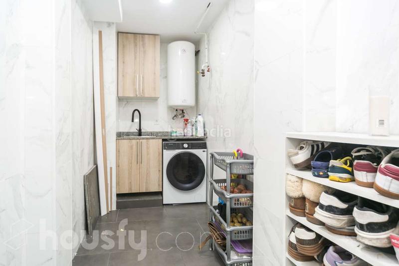 Foto cb8d2550-5a9e-4cb3-a69b-3e5e02affbb0. Appartamento in carrer dedison . in Ca n'Aurell Terrassa