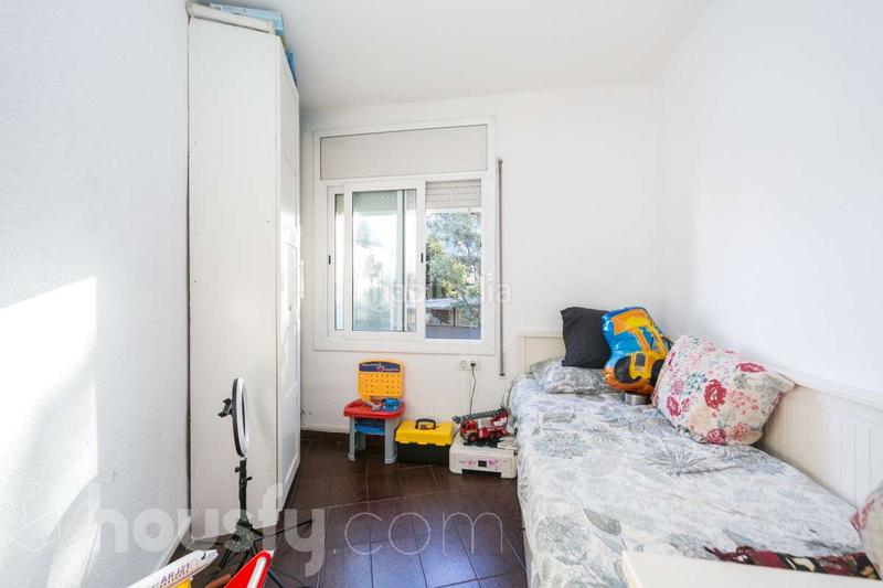 Foto e8904ecf-1506-4eff-8e93-c57d75e41210. Appartamento in carrer dedison . in Ca n'Aurell Terrassa