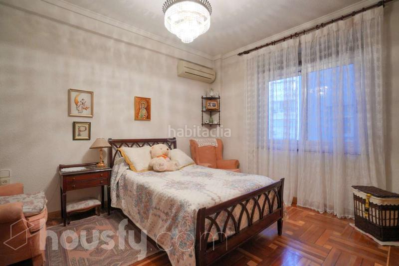 Foto cb4a89a1-dbb1-45fa-921c-b04bc2dd6204. Etagenwohnung in cl. santísima trinidad . in Trafalgar Madrid