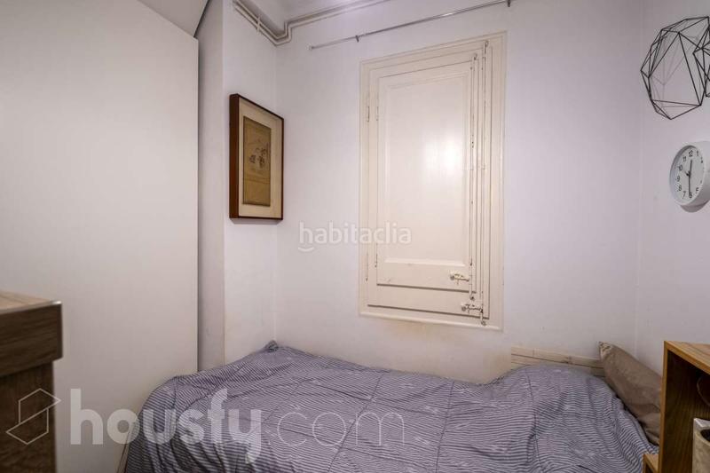 Foto 9046a18e-5113-4a81-a056-5d630aab6b93. Appartamento in carrer de rocafort . in La Nova Esquerra de l´Eixample Barcelona