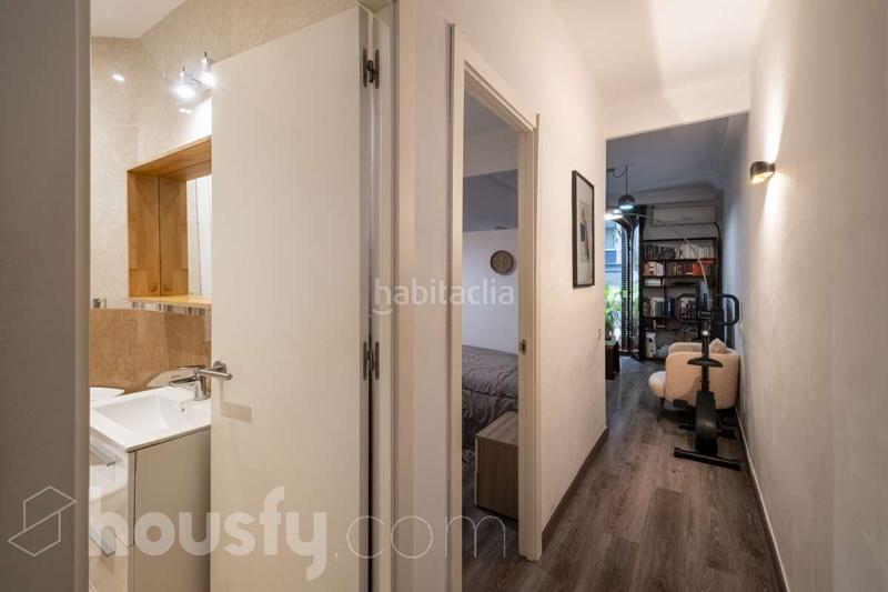 Foto c4747375-7f18-40b4-82a6-d466e13e97f1. Appartamento in carrer de rocafort . in La Nova Esquerra de l´Eixample Barcelona