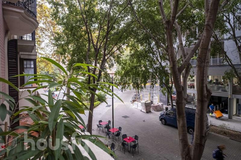 Foto f7b025c6-29cc-4bca-8462-8ab19080665b. Appartamento in carrer de rocafort . in La Nova Esquerra de l´Eixample Barcelona