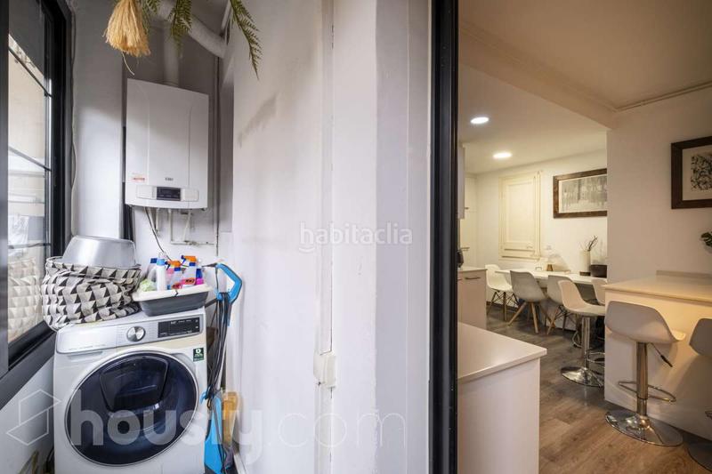 Foto 2d369c1b-1eff-4d47-a0e5-ef94b2ed24c3. Piso en carrer de rocafort . en La Nova Esquerra de l´Eixample Barcelona