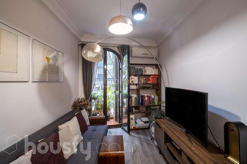 Foto 377825f5-6362-4fac-8243-e17f4b0cbc7a. Piso en carrer de rocafort . en La Nova Esquerra de l´Eixample Barcelona