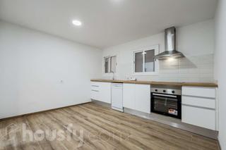 Flat in CL ISAAC PERAL .