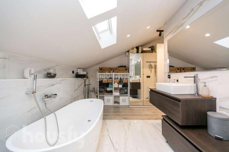 Foto 83064bb7-3eeb-415a-ad85-ae356fd66b19. Chalet en avinguda . en Montmar Castelldefels