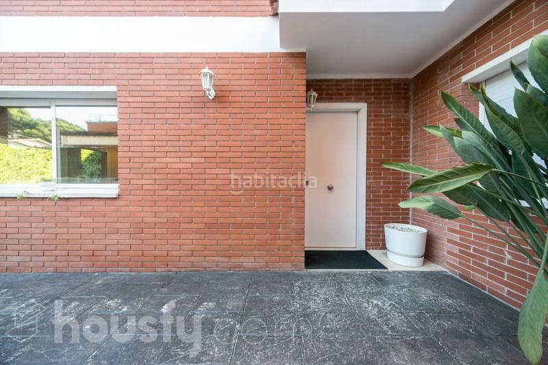 Foto d07d14f8-77bc-4514-a32a-04d67b280e27. Chalet en avinguda . en Montmar Castelldefels