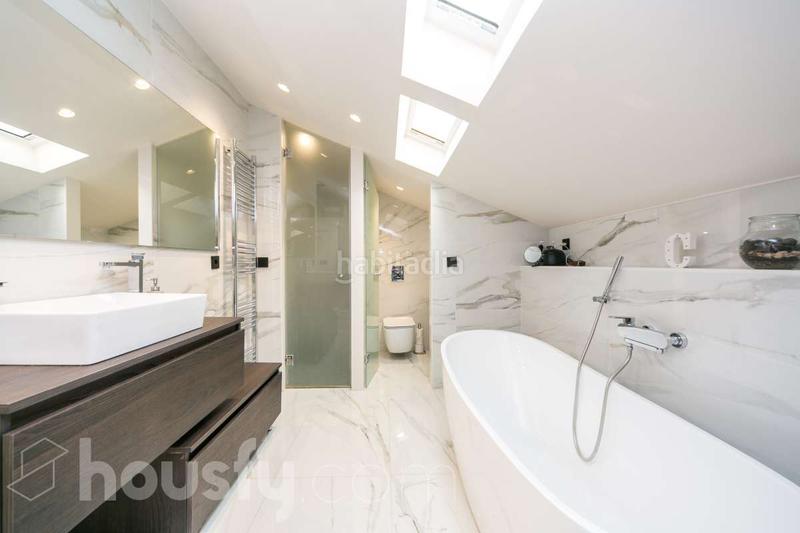 Foto a793d70d-1ca9-4d7f-b8a1-6fc9614bc11a. Chalet in avinguda . in Montmar Castelldefels