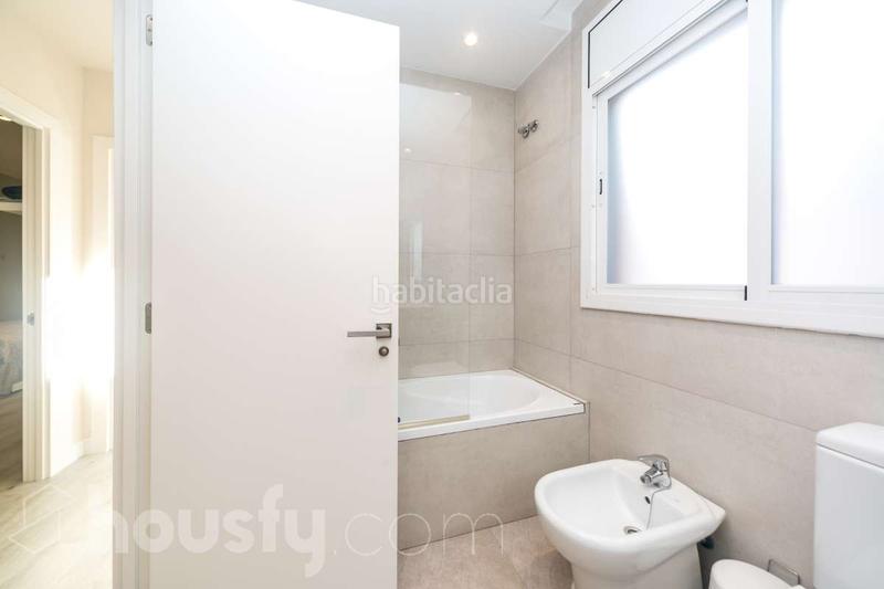 Foto 21ddebb4-e529-499b-b224-baea17efba7b. Chalet dans avinguda . dans Montmar Castelldefels