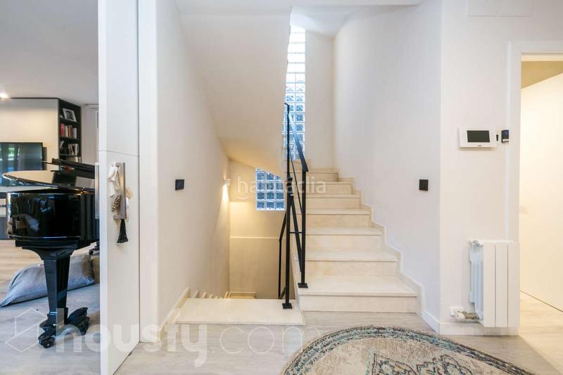 Foto 273e4293-482d-4f27-9410-010270ab6528. Chalet dans avinguda . dans Montmar Castelldefels