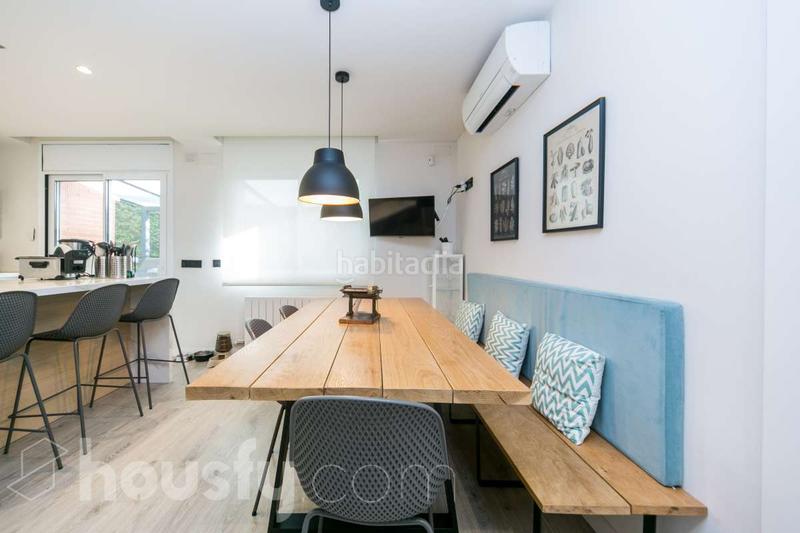 Foto 9530e5fd-0dd9-44a6-ba8c-f1eb2afb492f. Chalet dans avinguda . dans Montmar Castelldefels