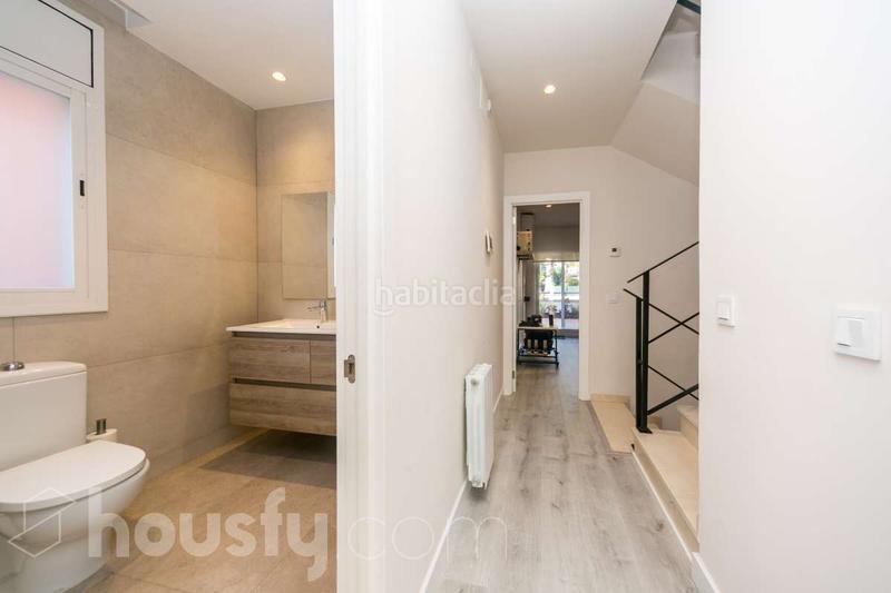 Foto ae9e247b-a412-4faa-89ef-e755c676cef0. Chalet dans avinguda . dans Montmar Castelldefels