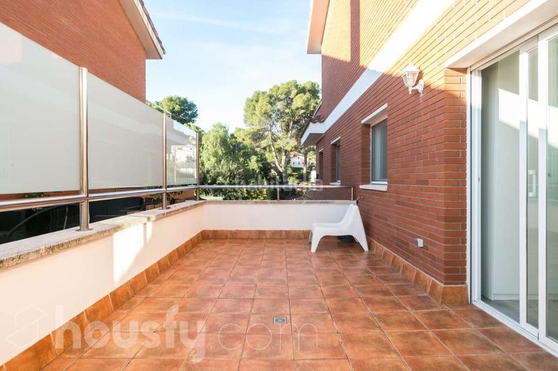 Foto bd446097-4523-419e-8524-4f2af5ee1b19. Chalet dans avinguda . dans Montmar Castelldefels