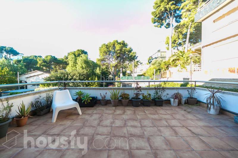 Foto e424d1c2-0bbc-4278-a128-5f54cd7fb917. Chalet dans avinguda . dans Montmar Castelldefels