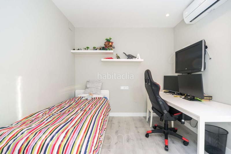 Foto ff1214bd-99cc-48c5-87ff-ae1e6c13d47e. Chalet dans avinguda . dans Montmar Castelldefels