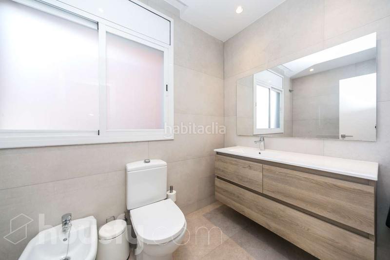Foto e6b39b39-9f85-48b1-a5f8-783697b89125. Chalet in avinguda . in Montmar Castelldefels