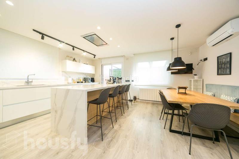 Foto 2507d2b6-2ef7-4154-80c2-d5ecd5293a14. Xalet a avinguda . a Montmar Castelldefels