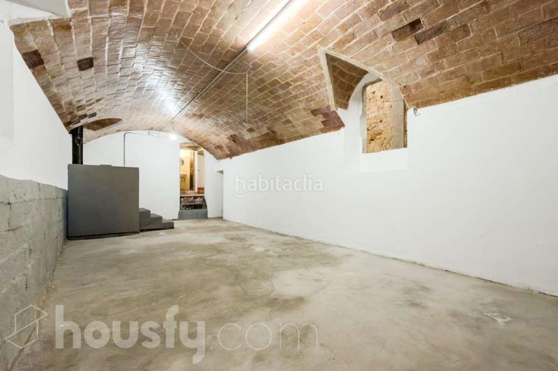 Foto 4cf666a2-d0e9-4333-bf22-69c9a63f5a90. Geschäftsraum in carrer del cometa . in Gòtic Barcelona