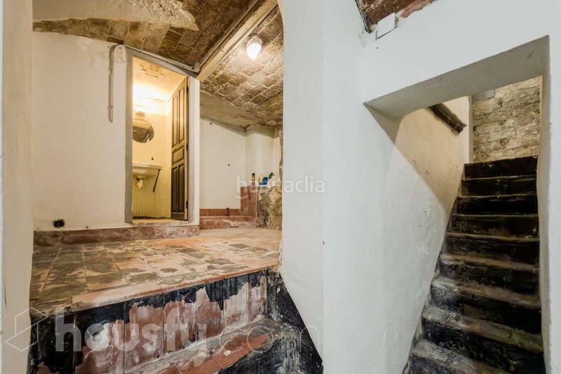 Foto 03643933-e884-40fa-af8e-ed23bc840a29. Local comercial a carrer del cometa . a Gòtic Barcelona