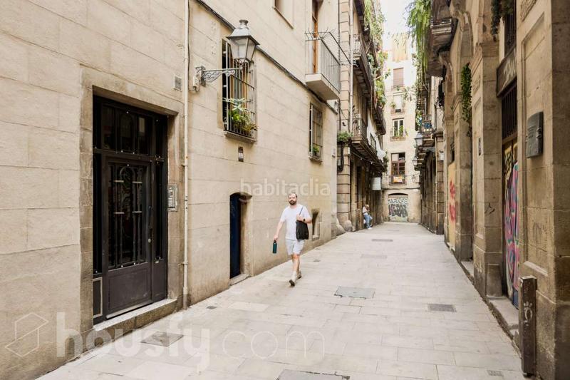 Foto 2dbefbd9-3da0-400d-91d8-4fe84fc2a758. Local comercial a carrer del cometa . a Gòtic Barcelona