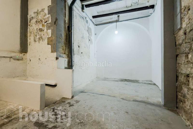 Foto d2519a65-b134-4d53-83dd-796647c305bd. Local comercial a carrer del cometa . a Gòtic Barcelona