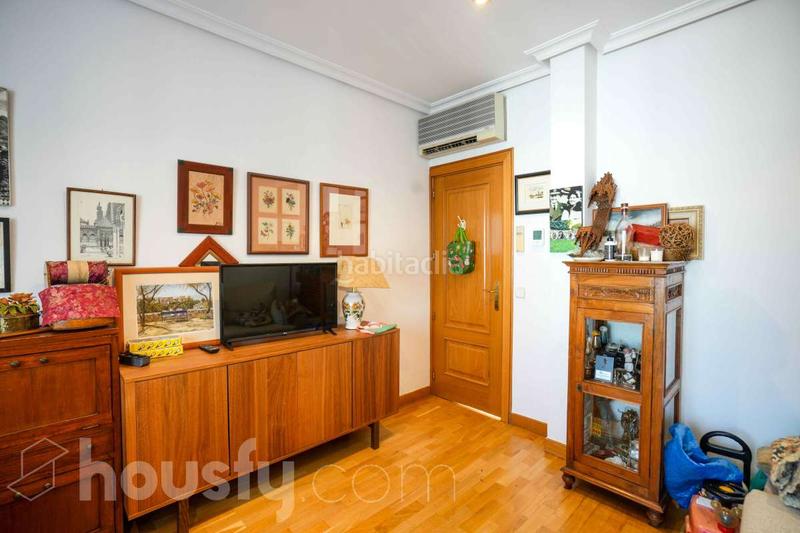 Foto c889a19e-b53a-4de1-8f48-e5c108246853. Penthouse in calle de fernando el católico . in Gaztambide Madrid