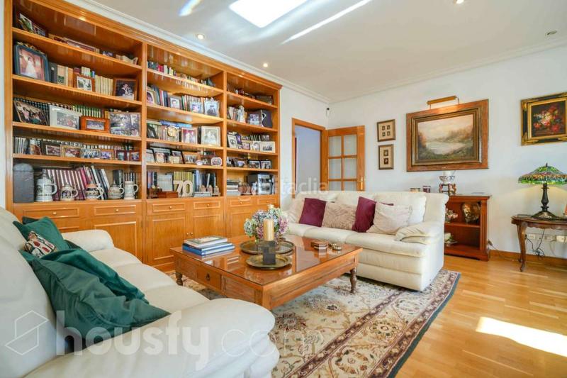 Foto e15bb9ef-1c3d-4cdd-85ba-fcd900ba2401. Penthouse in calle de fernando el católico . in Gaztambide Madrid