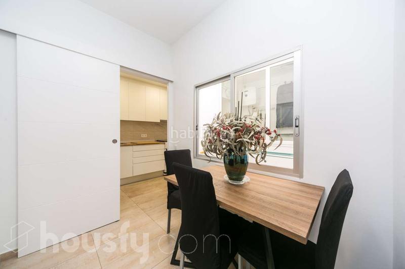 Foto 0a5bb528-2144-4d78-9dcb-8fce43b9a730. Piso en cl horitzontal . en Prosperitat Barcelona