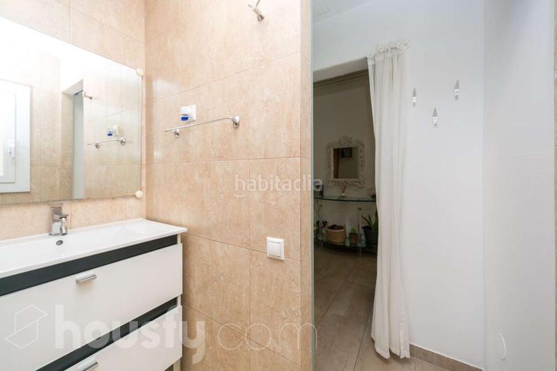 Foto a367aee7-c103-4202-b85d-d4f8257f0b25. Piso en cl horitzontal . en Prosperitat Barcelona