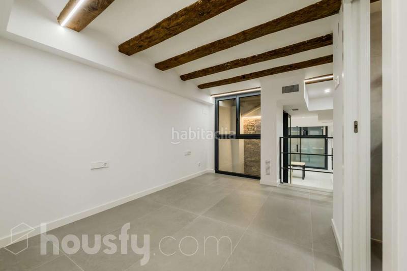 Foto e308a799-5111-43df-b9b3-4241ac3bb0ef. Flat in carrer d'en roca . in Gòtic Barcelona