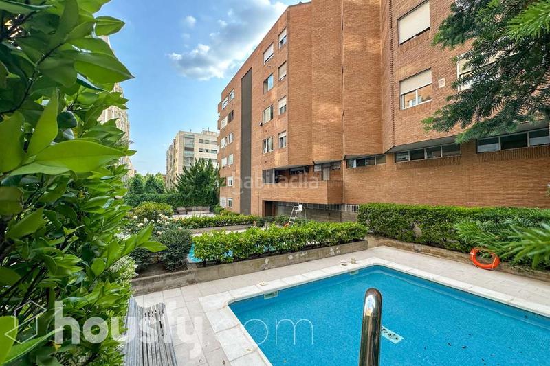 Foto 4be5699b-1885-48af-aa6d-e8063bd49f44. Pis amb calefacció piscina a Niño Jesús Madrid