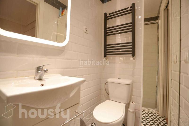 Foto a2cbd435-6bfd-4c3e-8fa4-93f78b62bfaa. Etagenwohnung in calle de julián rabanedo . in Legazpi Madrid