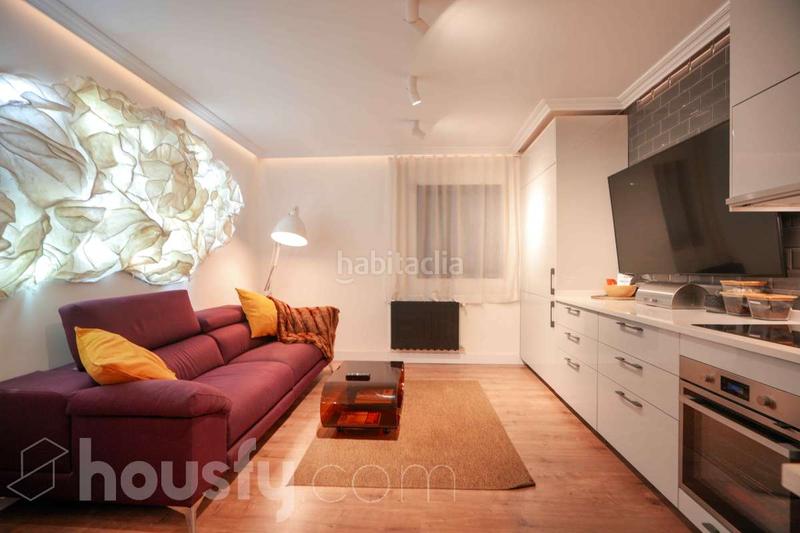 Foto b5f3c731-4c00-4347-951f-f641cf410402. Etagenwohnung in calle de julián rabanedo . in Legazpi Madrid