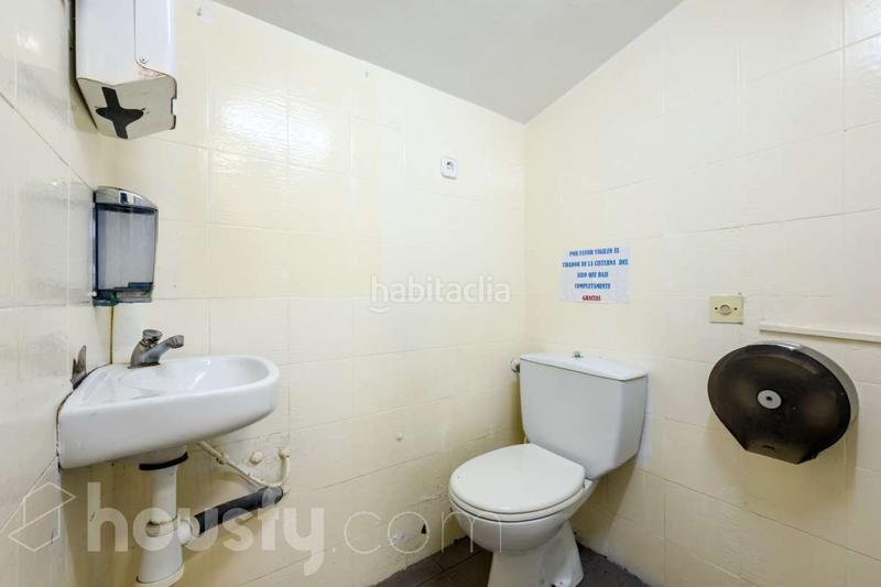 Foto b3805fb7-60a5-4f44-baf5-1573c0c1f66a. Local comercial en república argentina . en Vallcarca - Penitents Barcelona