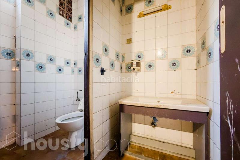 Foto 1270a4a1-8d2a-4a5c-9f8a-fb33b545b0cd. Local commercial dans cl fluvia . dans Sant Martí de Provençals Barcelona