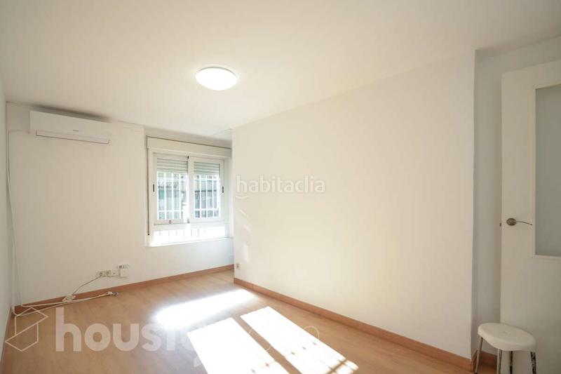 Foto 8aad92f2-ad46-4510-b7e6-04d6486ffe7d. Piso en cl resineria . en Amposta Madrid