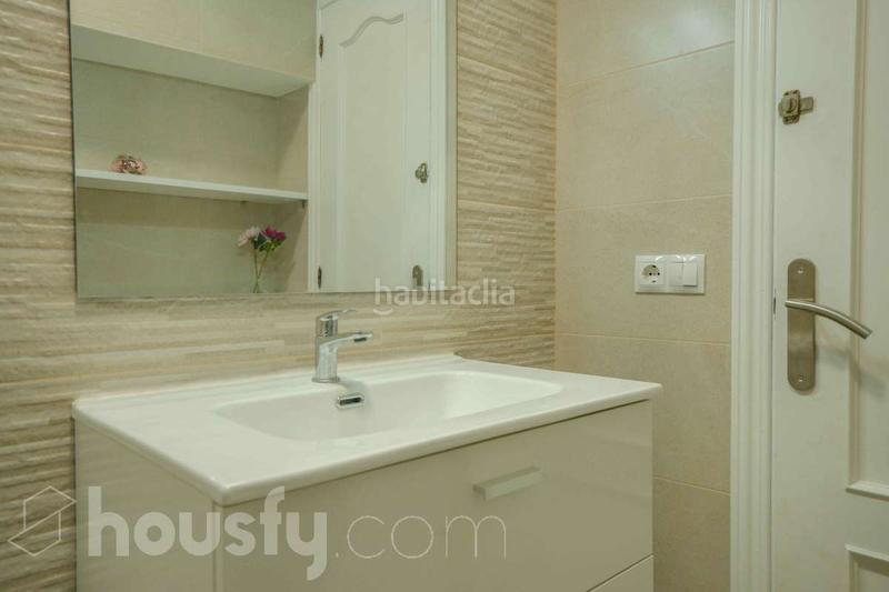 Foto e291fa04-db2a-4784-8cf8-cc2bbca69fc2. Flat in plaza hilanderas . in Abrantes Madrid