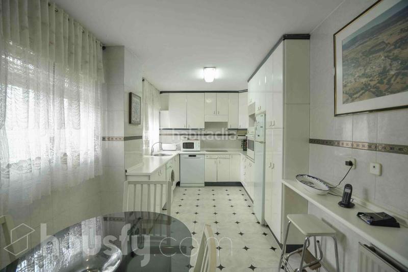 Foto 7c7e6ef2-5a28-42eb-bb8c-e192bf7cf692. Flat with heating in Peñagrande Madrid