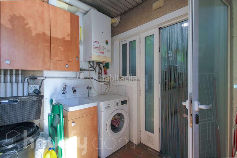 Foto fd841ec8-1907-4bf8-a64f-9bc86e55c558. Flat in carrer de santa eulàlia . in La Serreta Rubí