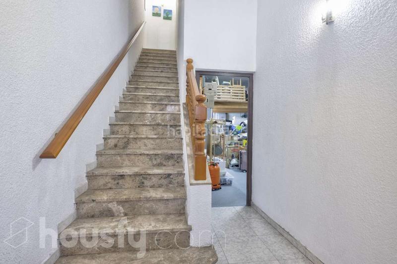 Foto 39098da2-fbb1-484c-a08c-562102573f6c. Casa adosada en carrer del berguedà . en Progrés Rubí