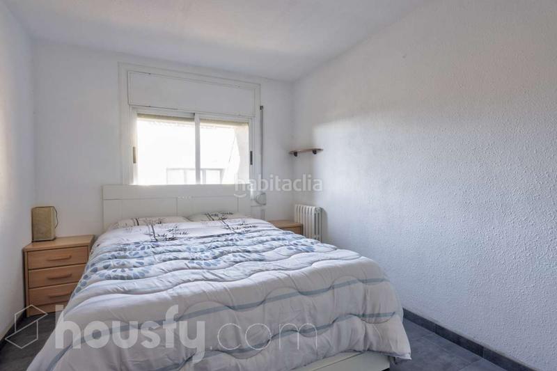 Foto c09c8cce-21d7-4325-b627-05bb4f0ffefc. Casa adosada en carrer del berguedà . en Progrés Rubí