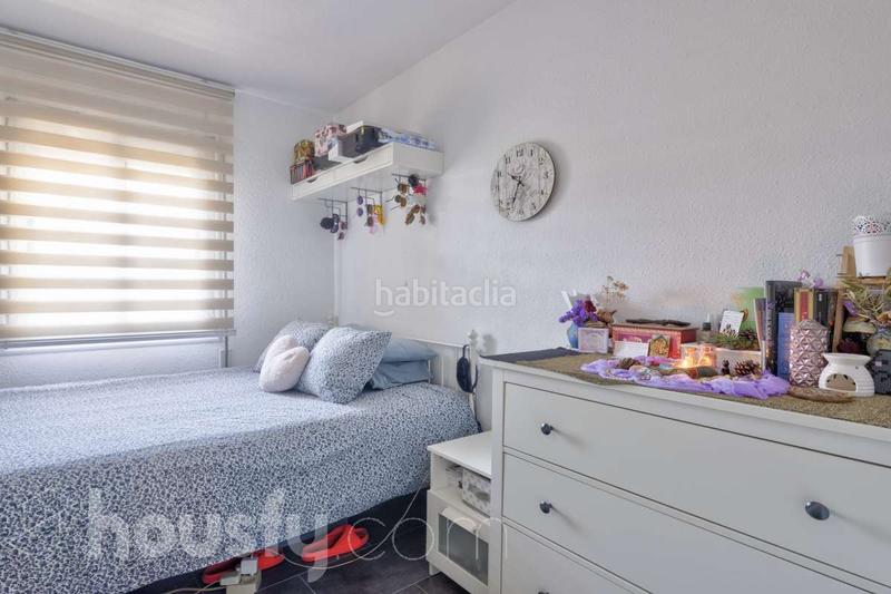 Foto c59cd11b-c00b-46f3-bee9-cd2260c8805f. Casa adosada en carrer del berguedà . en Progrés Rubí