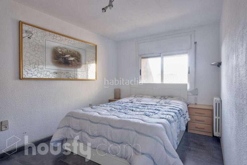 Foto 26c5d04c-8d89-4db8-8873-d395c9fe84ed. Casa adossada a carrer del berguedà . a Progrés Rubí