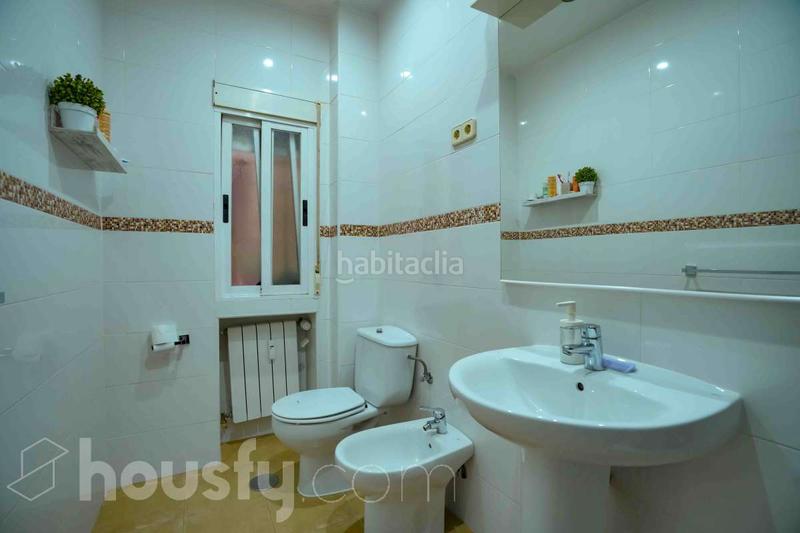Foto fb4ab873-e2d4-4d5e-a387-96e218d6e847. Appartement dans calle de toledo . dans Embajadores-Lavapiés Madrid
